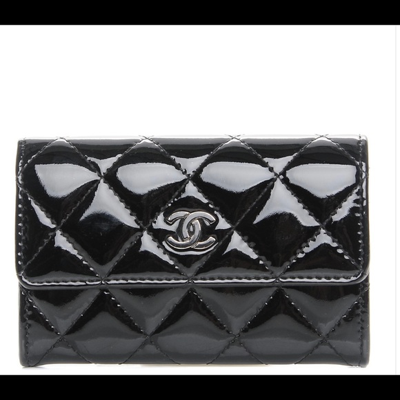 CHANEL Patent Quilted Flap Card Holder - Picture 8 of 9
